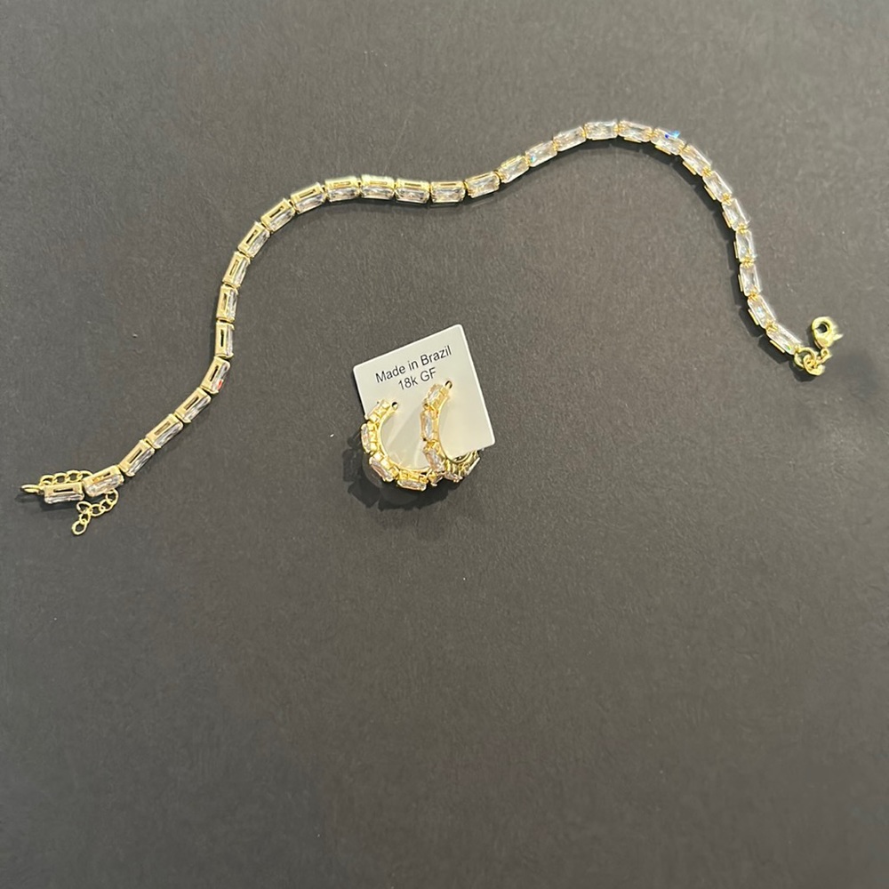 Juego de pulsera y aretes para mujer